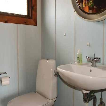 Three-bedroom Holiday In Skibby